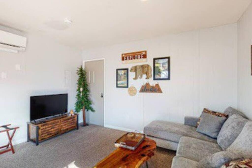 Couples Hideout In Heart Of Oakhurst Esterno foto